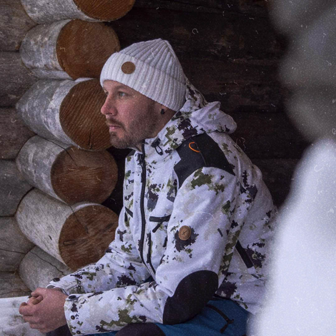Pure merino beanie with Repo X leather label, white