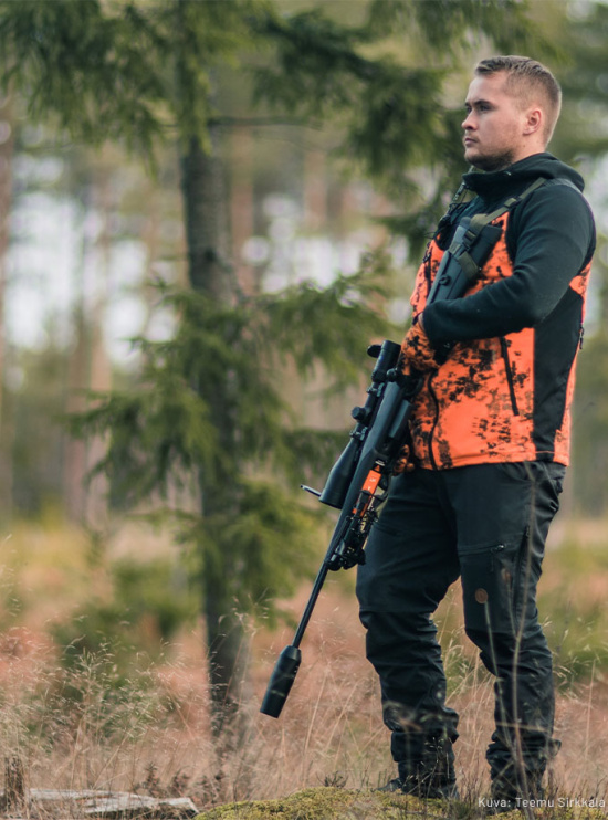 Halla hunting vest and Nokko outdoor trousers