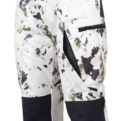 Ventilation in snow camo hunting trousers