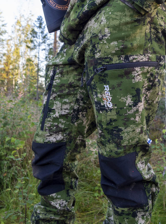 Tokka hunting trousers on a model in the forest